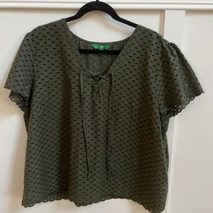Dip olive green lace top